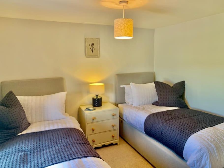 فيلا Coed Farm-Hot Tub-Sleeps 12-Near بريكون المظهر الخارجي الصورة